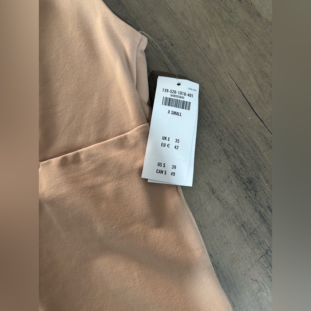 NWT Abercrombie & Fitch keyhole bodysuit - Picture 3 of 3